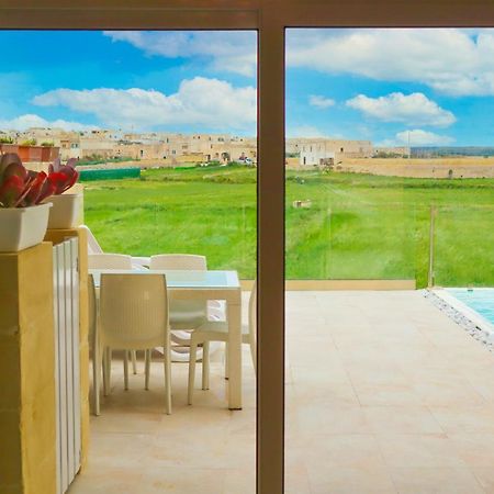 Għarb Inni Holiday Home With Infinity Pool מראה חיצוני תמונה