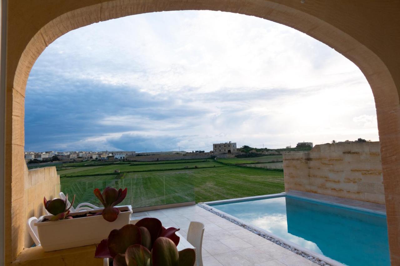 Għarb Inni Holiday Home With Infinity Pool מראה חיצוני תמונה