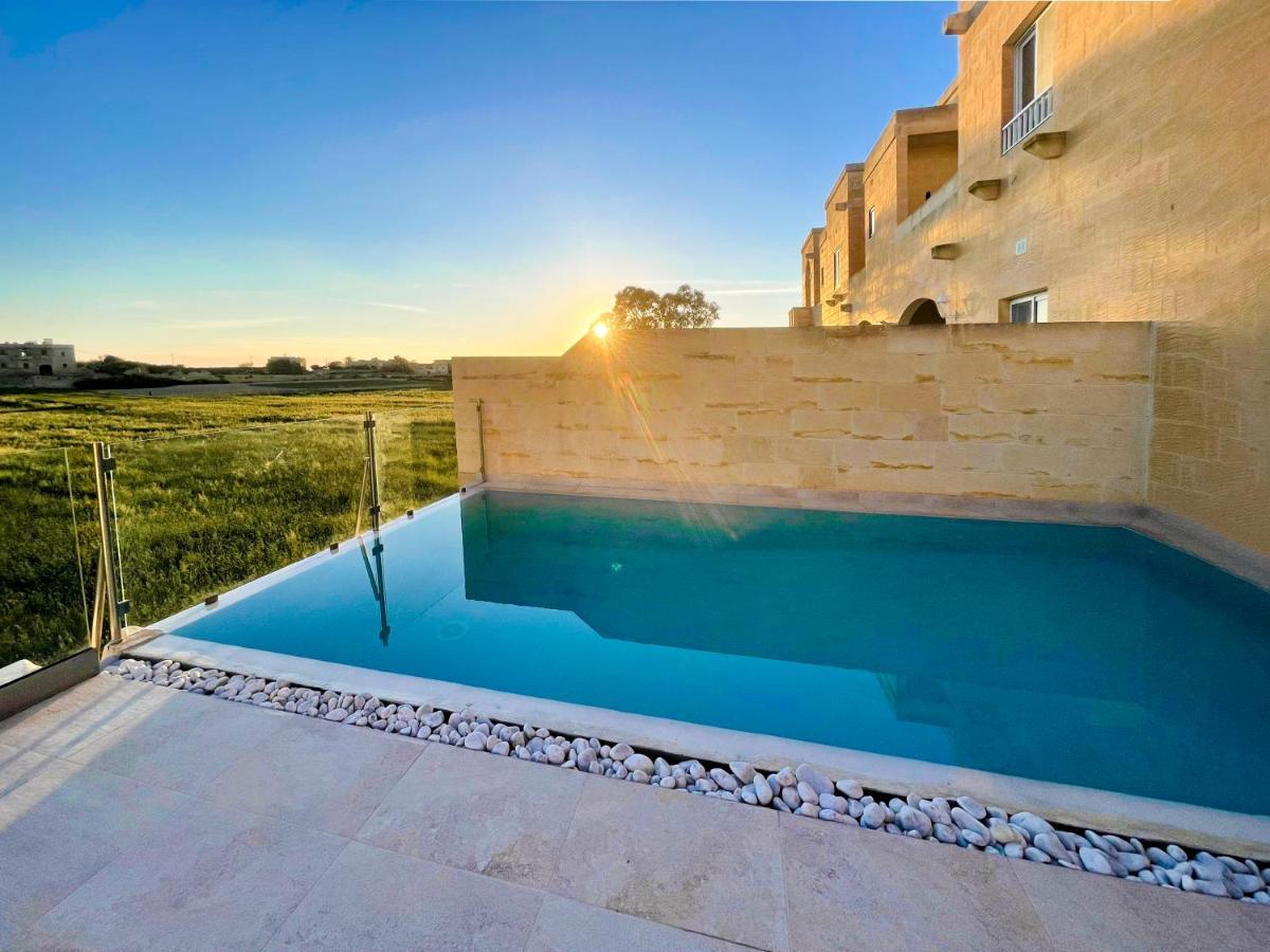 Għarb Inni Holiday Home With Infinity Pool מראה חיצוני תמונה