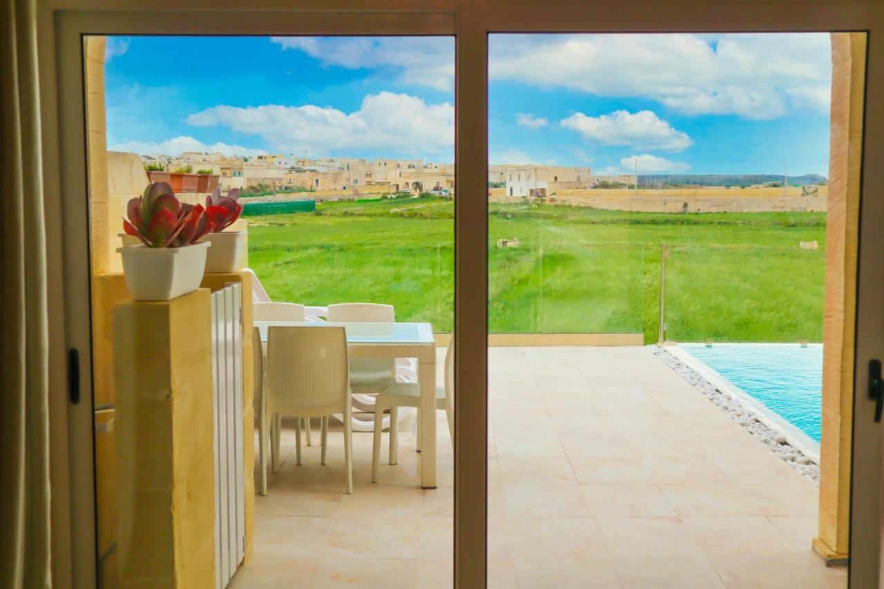 Għarb Inni Holiday Home With Infinity Pool מראה חיצוני תמונה